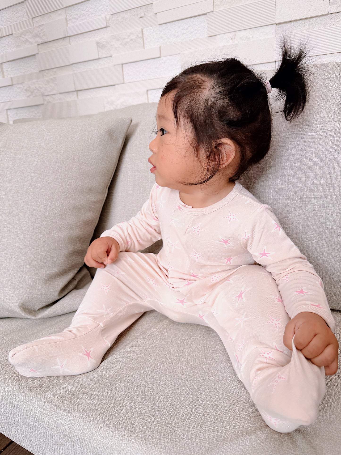 Zeno Bear Magnetic Bamboo Romper | Seaside Stars & Blushing Bows (Foldable Mittens and Feet Cuffs)- New Collection