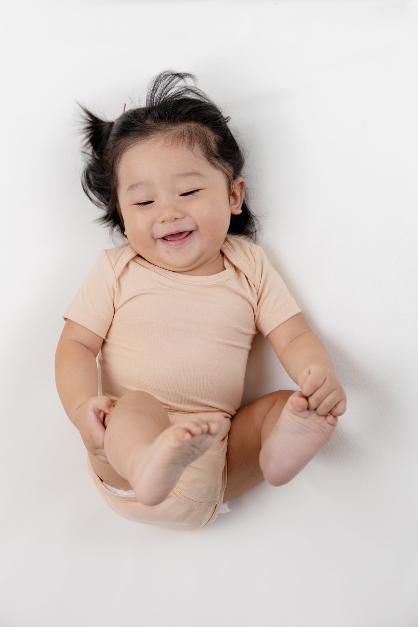 Zeno Bear Magnetic Bamboo Onesie (Solid Colors)