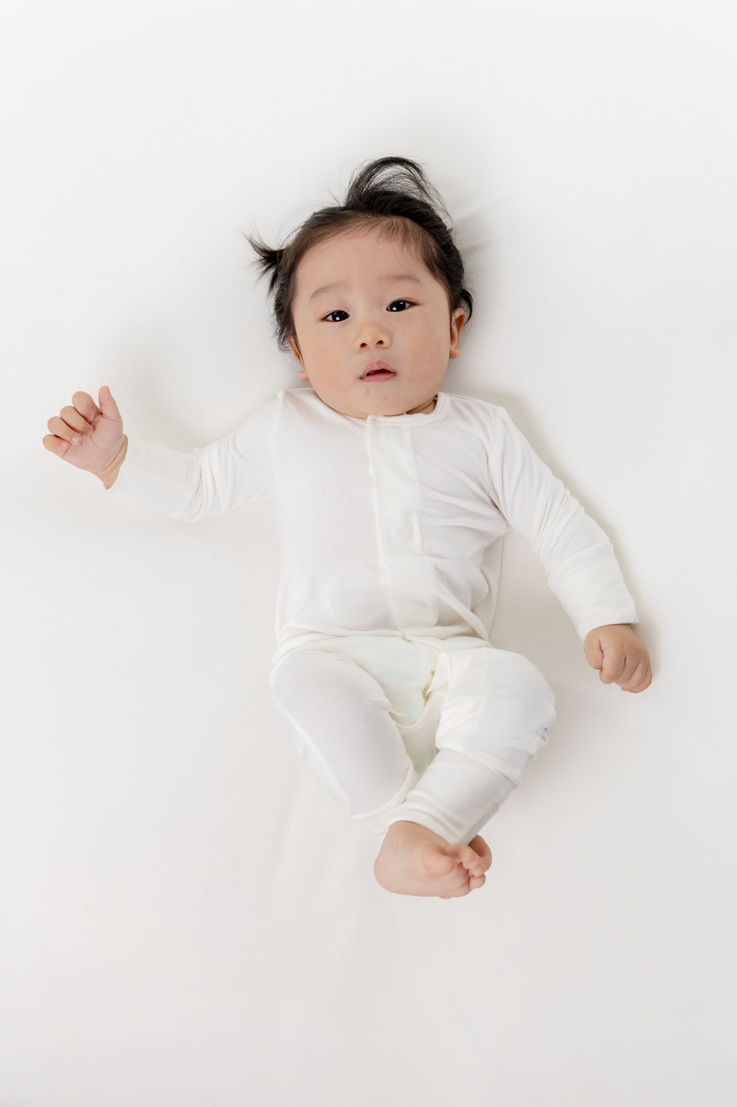 Zeno Bear Magnetic Bamboo Romper-Solid Colors (Foldable Mittens and Feet Cuffs)